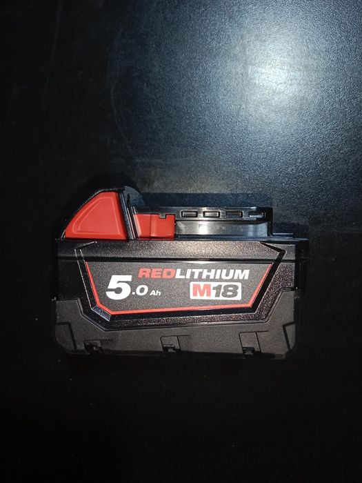 аккумулятор Milwaukee M18 REDLITHIUM