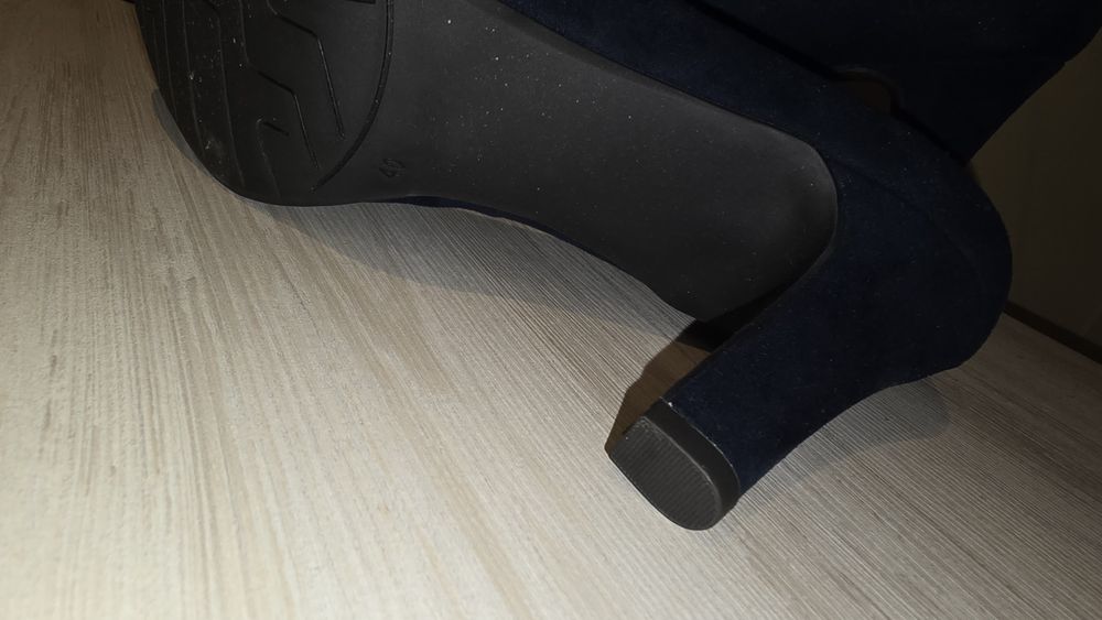 Нови! Дамски обувки от ест.велур Marco Tozzi