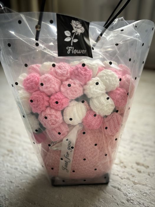 Вязаный букет-одеяло