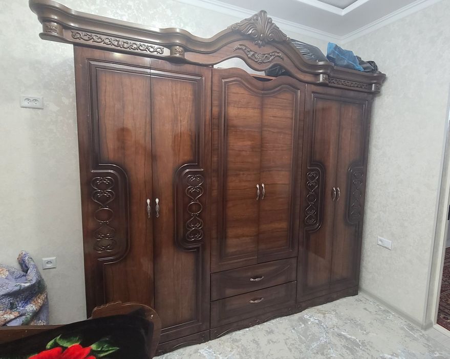 By spalni mebel sotiladi