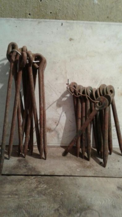 Штырь металлический ,длина 20см диаметр 12мм  ,12 штук.