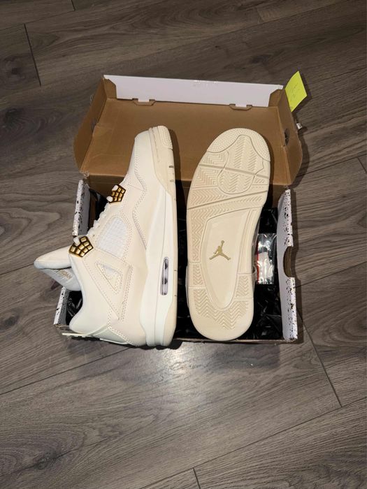 Jordan 4.