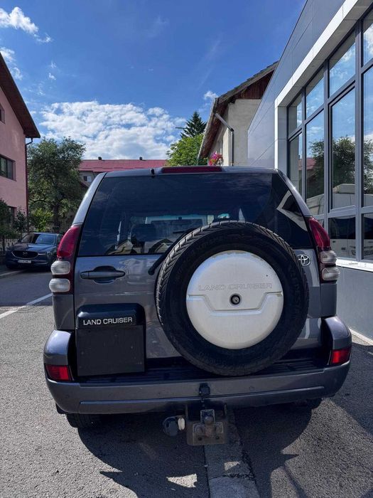 Toyota land cruiser 2 usi autoutilitara in acte