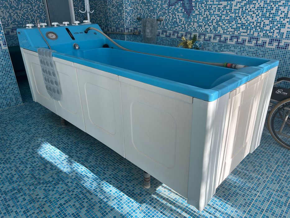 Професионална хидромасажна  вана
