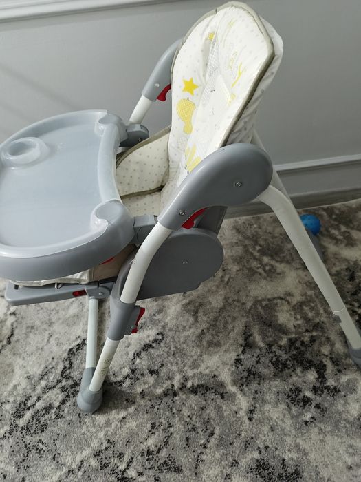 Детский  стол для кормления