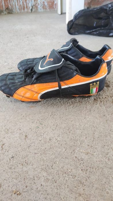 Продам футбольные Бутсы