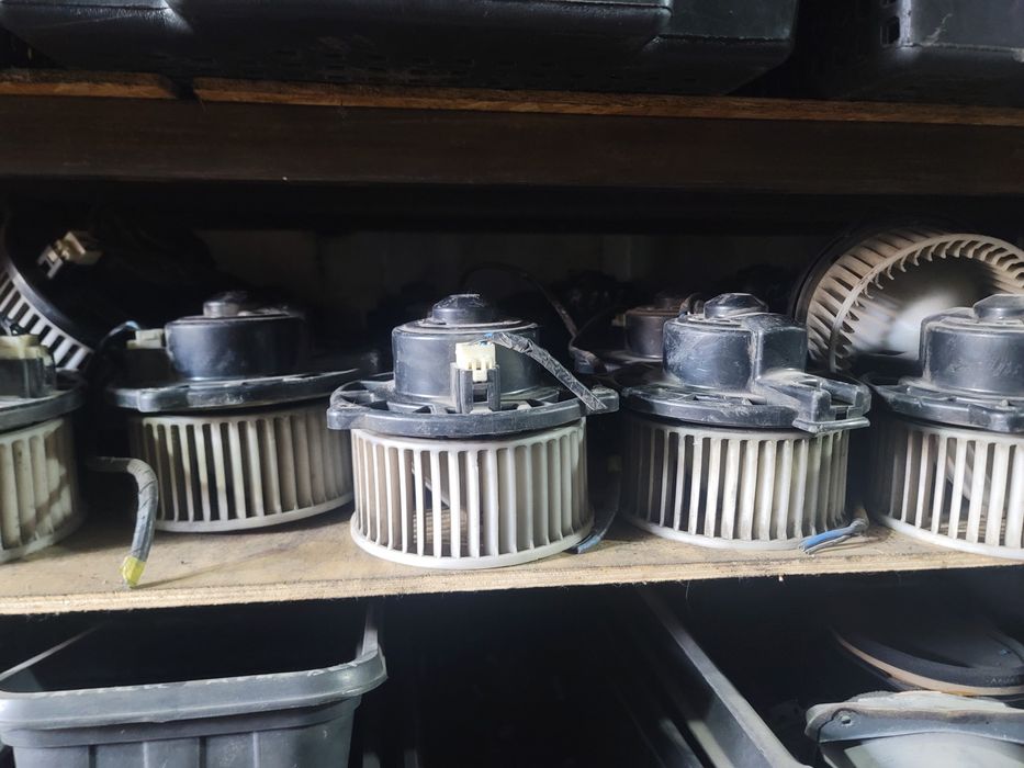 Моторчик печки Монтеро