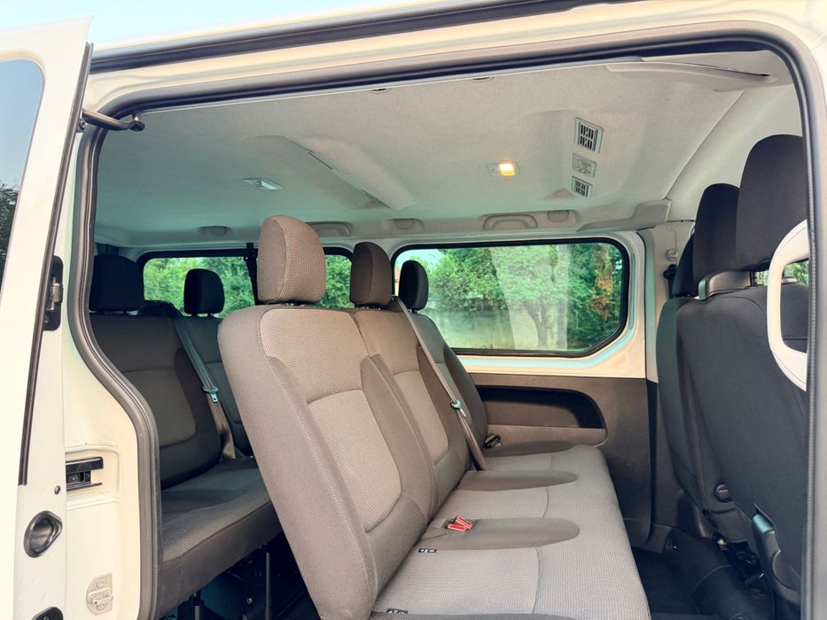 Renault Trafic 2023 - 9 locuri-lunga-clima fata/spate-2.0 diesel-TVA deductibil!