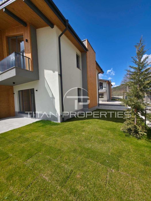 Продава се Къща в Велинград - 210 кв.м за 726 €/кв.м - Снимка #2