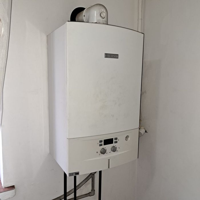 Vând centrală termică BOSCH 24 KW