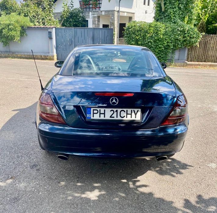 Mercedes SLK decapotabil