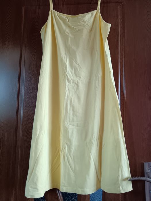 Vând Rochie Damă Mărimea 48 Nouă