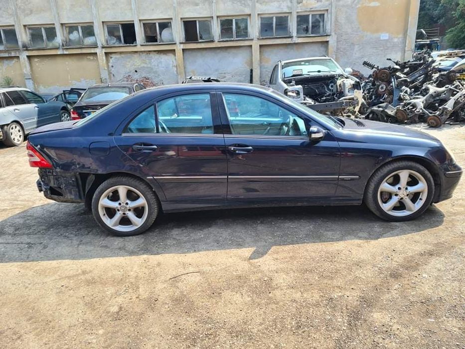 Mercedes W203 C320CDI 224кс OM642 Facelift автоматик седан НА ЧАСТИ!