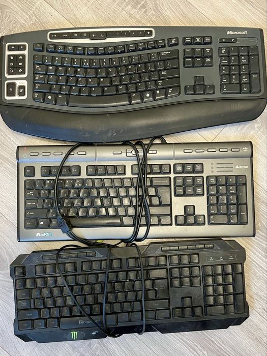 Стари компютър и компютърни части