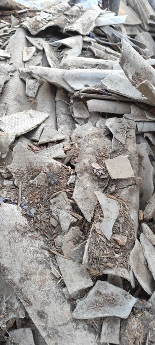 Битый шифер старые двери, рамы даром