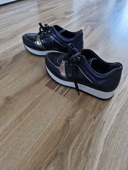 Adidași marimea 34-35 si cizmulițe copii marimea 32-33