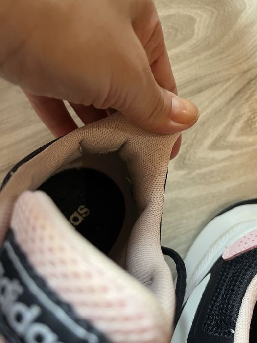 Два чифта маратонки