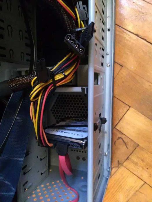 Компютър - компютър