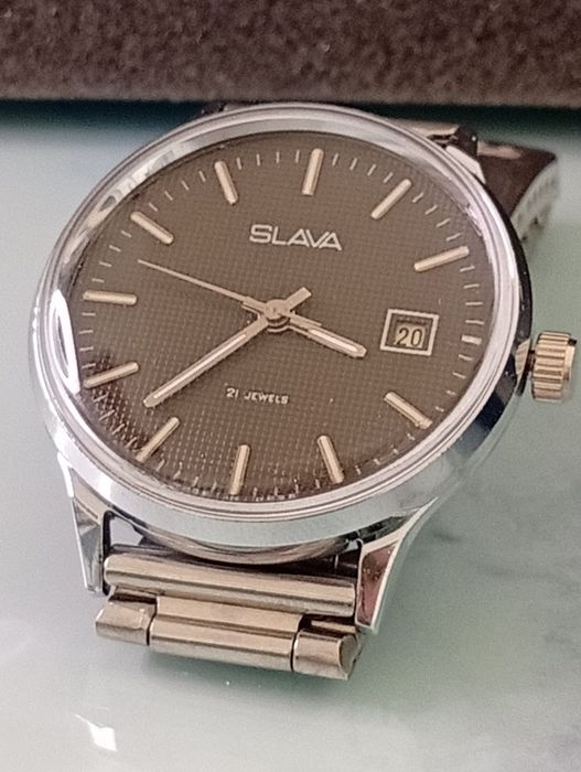 Руски ръчен механичен часовник СЛАВА SLAVA.