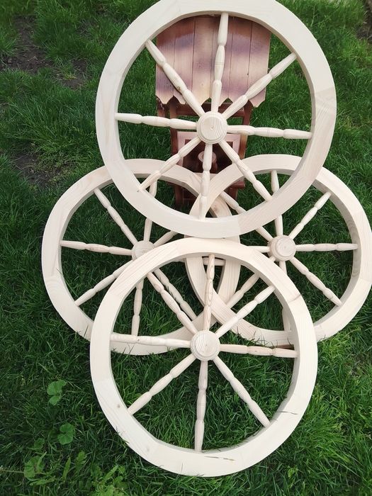 roată din lemn rustic