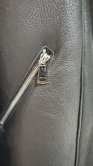 Продам кожанную дубленку