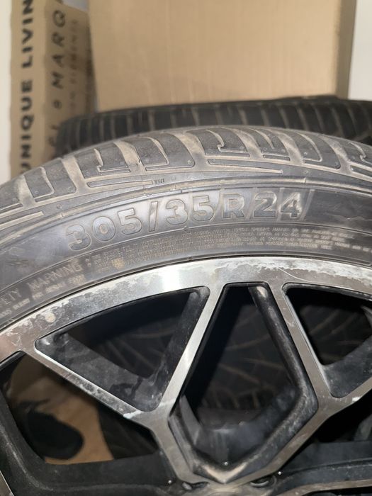 Размер 305/35/24 с дисками Италия