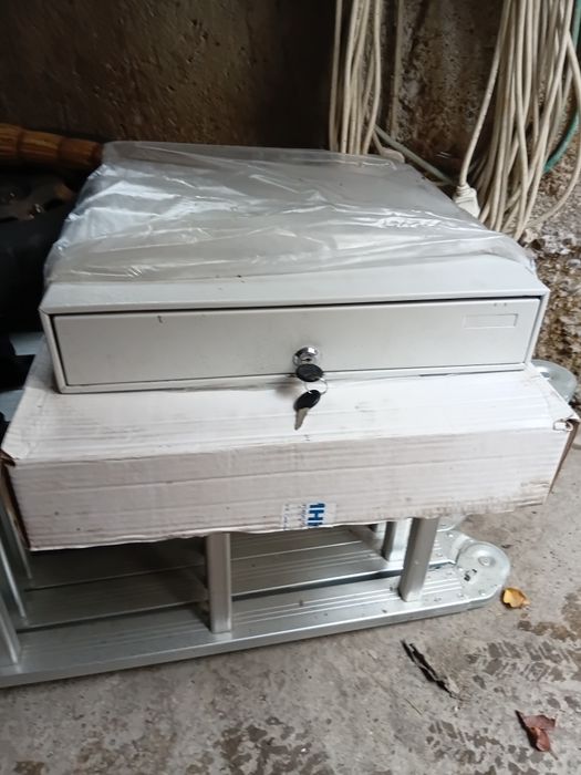 Кассовый ящик для денег