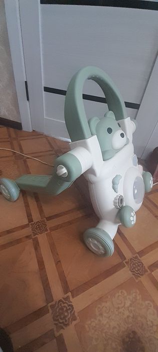 Толокар ходунки почти новые