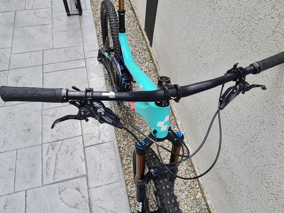 Bicicleta cube full suspension carbon