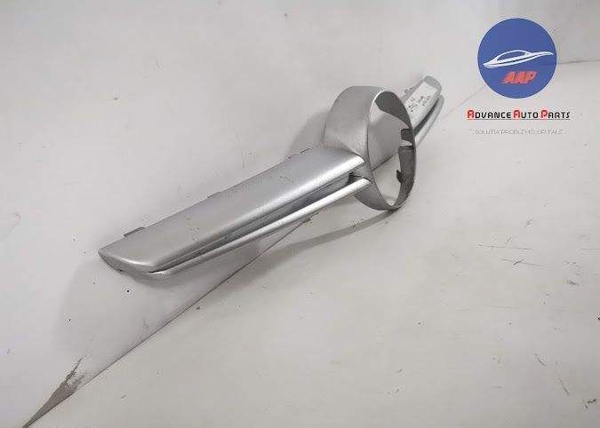 Централна декоративна решетка оригинал Мерцедес-Бенц / Mercedes-Benz A