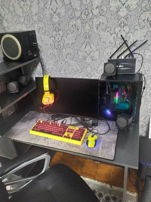 Продам Игровой ПК (Стол, Кресло)
