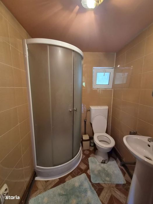 Casă de vânzare în comuna Valea Danului, sat Vernești, județ Argeș.