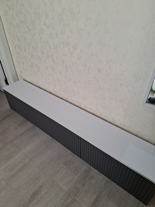 Тумба под телевизор продаётся 30000