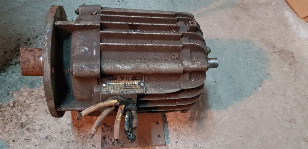 Продам двигатель