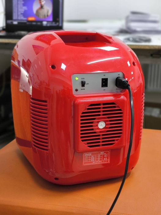 Компактный холодильник