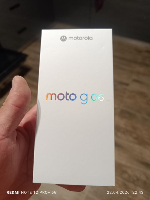 Телефон Motorola G 06