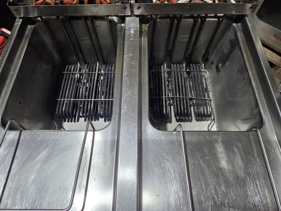 Friteuza 1 sau 2 cuve mari, la 380v, cu robinet golire