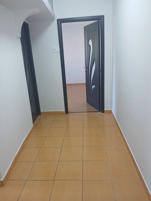 Proprietar - vand apartament 2 cam in Trivale 2, et 3/4