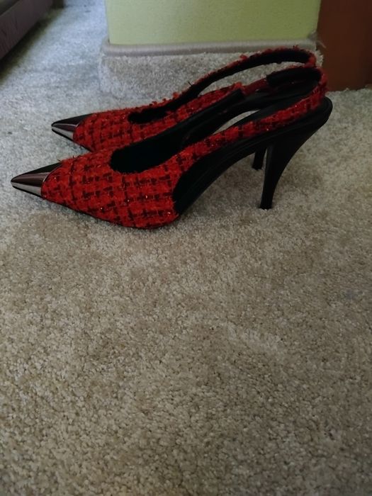 Saint Laurent налични