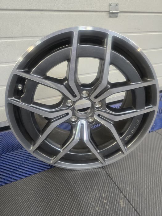 Оригинална задна джанта AMG за Mercedes E-Class – НОВА