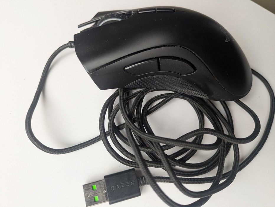 Геймърска мишка Razer Deathadder Elite, Ергономична