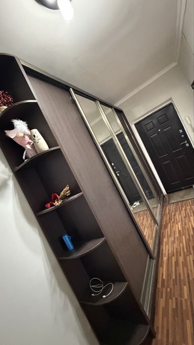 Срочно продам шкаф купе