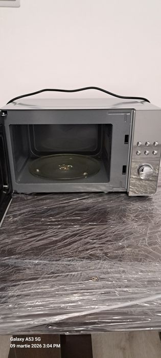 Cuptor microunde