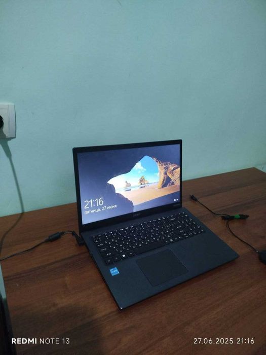 Notebook kompyuter satiladi!