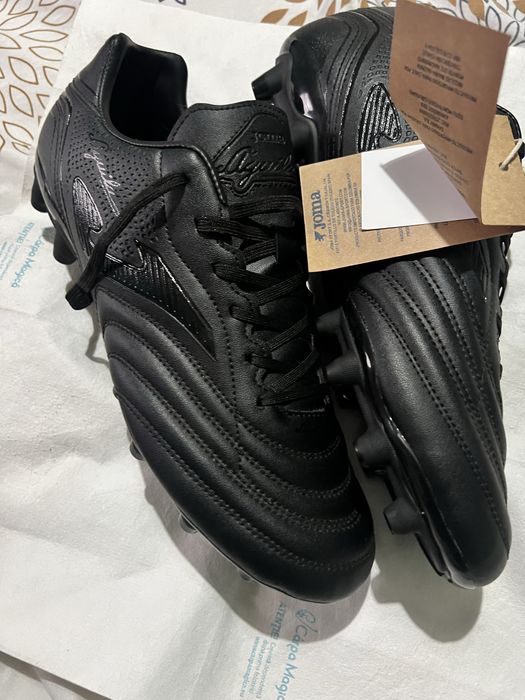 Ghete de fotbal Juma / marime 43 / Noi