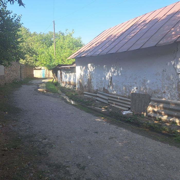 Ховли ер сотилади