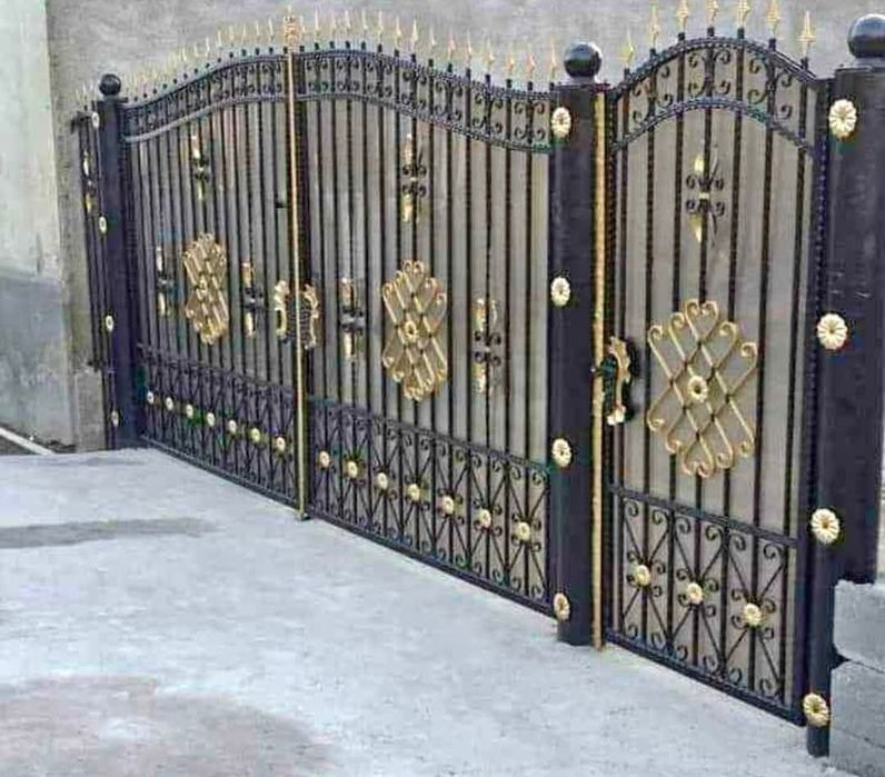 Porți, panouri de gard, balustrade din fier forjat.