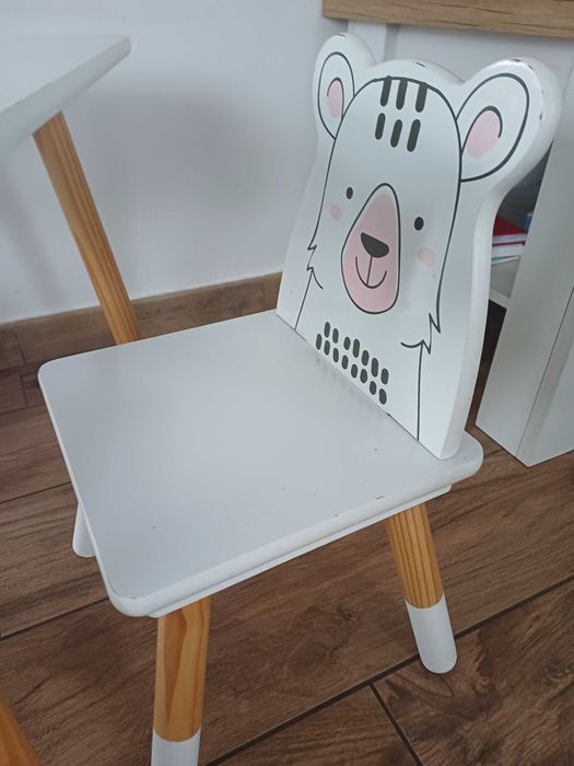 Masa cu doua scaune pentru copil