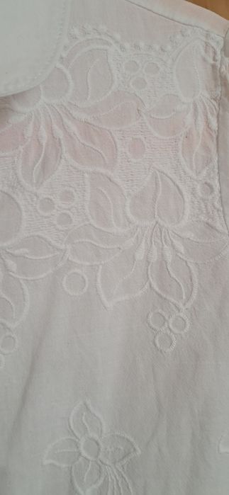 Продам школьную блузку