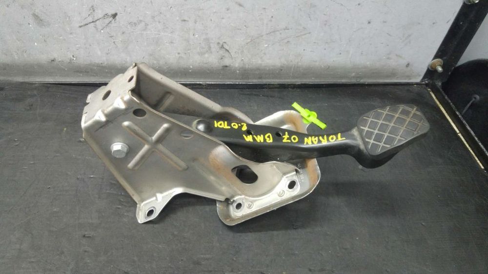 Pedala frana 2.0 tdi vw touran 1t 1t1721057q